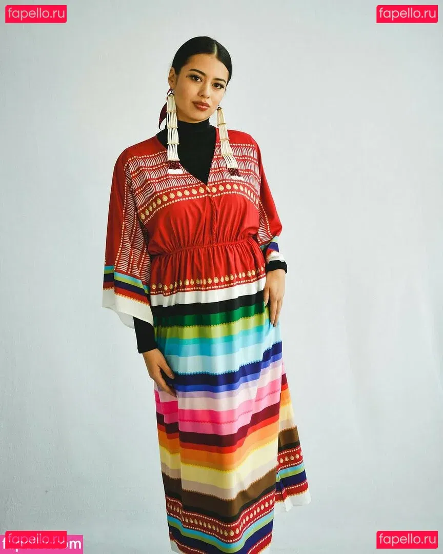 Amber Midthunder Onlyfans Photo Gallery 