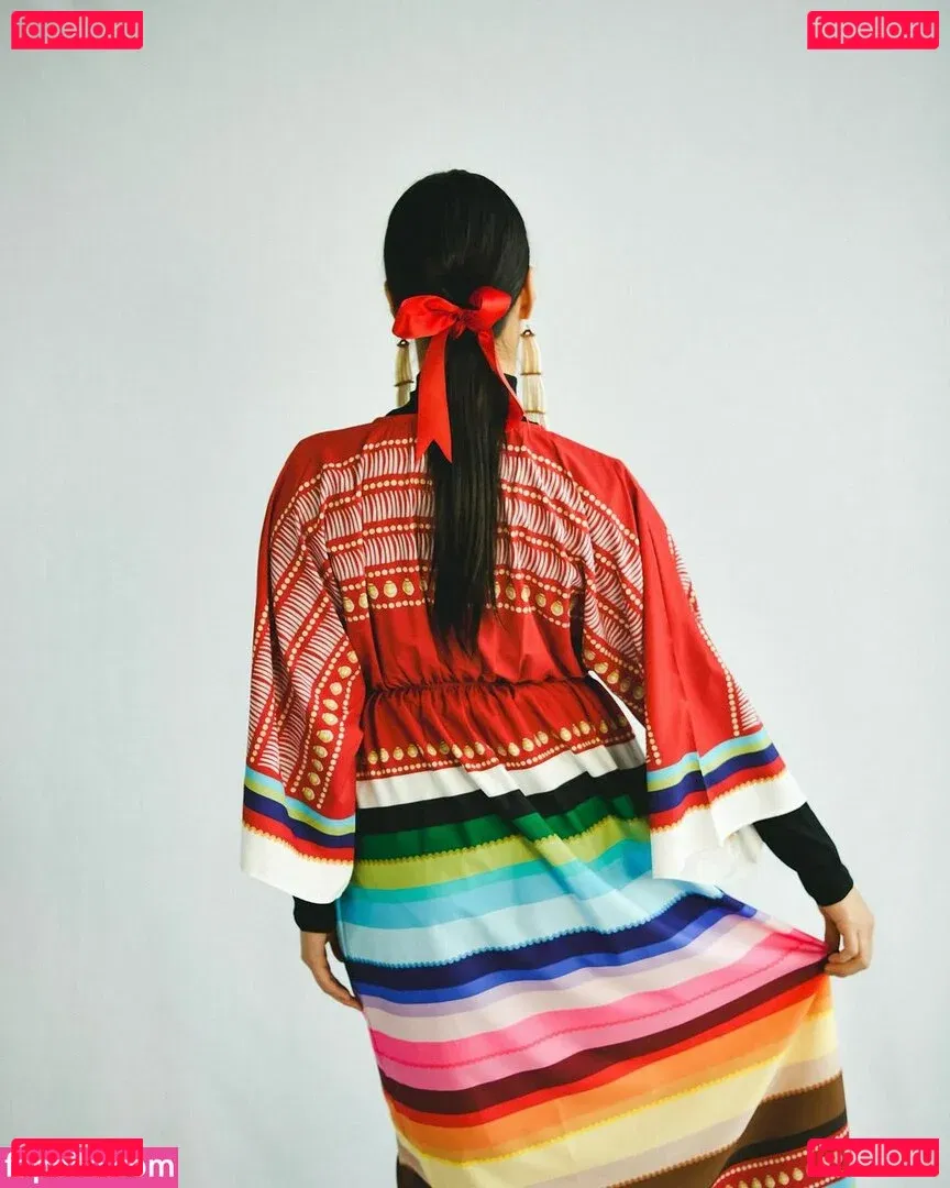 Amber Midthunder Onlyfans Photo Gallery 