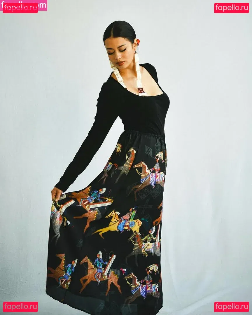 Amber Midthunder Onlyfans Photo Gallery 