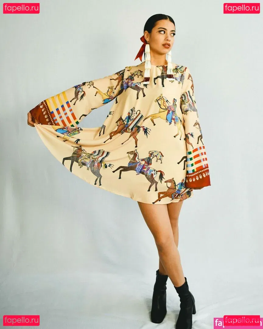 Amber Midthunder Onlyfans Photo Gallery 