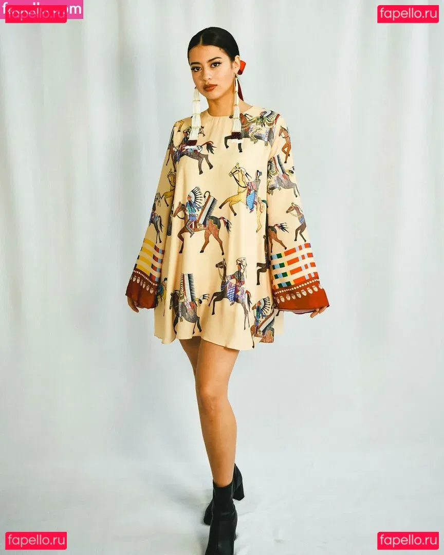 Amber Midthunder Onlyfans Photo Gallery 