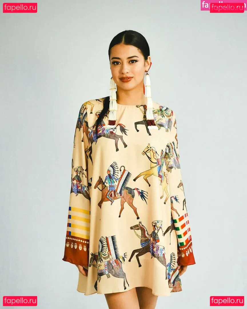 Amber Midthunder Onlyfans Photo Gallery 