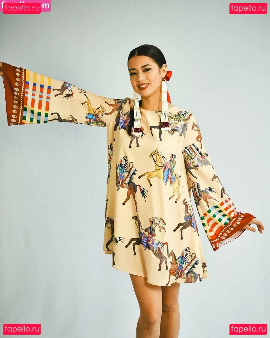 Amber Midthunder Onlyfans Photo Gallery 