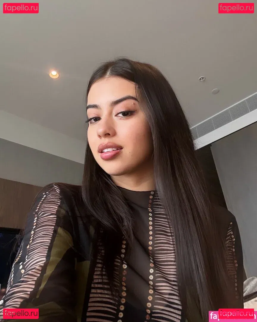 Amber Midthunder Onlyfans Photo Gallery 