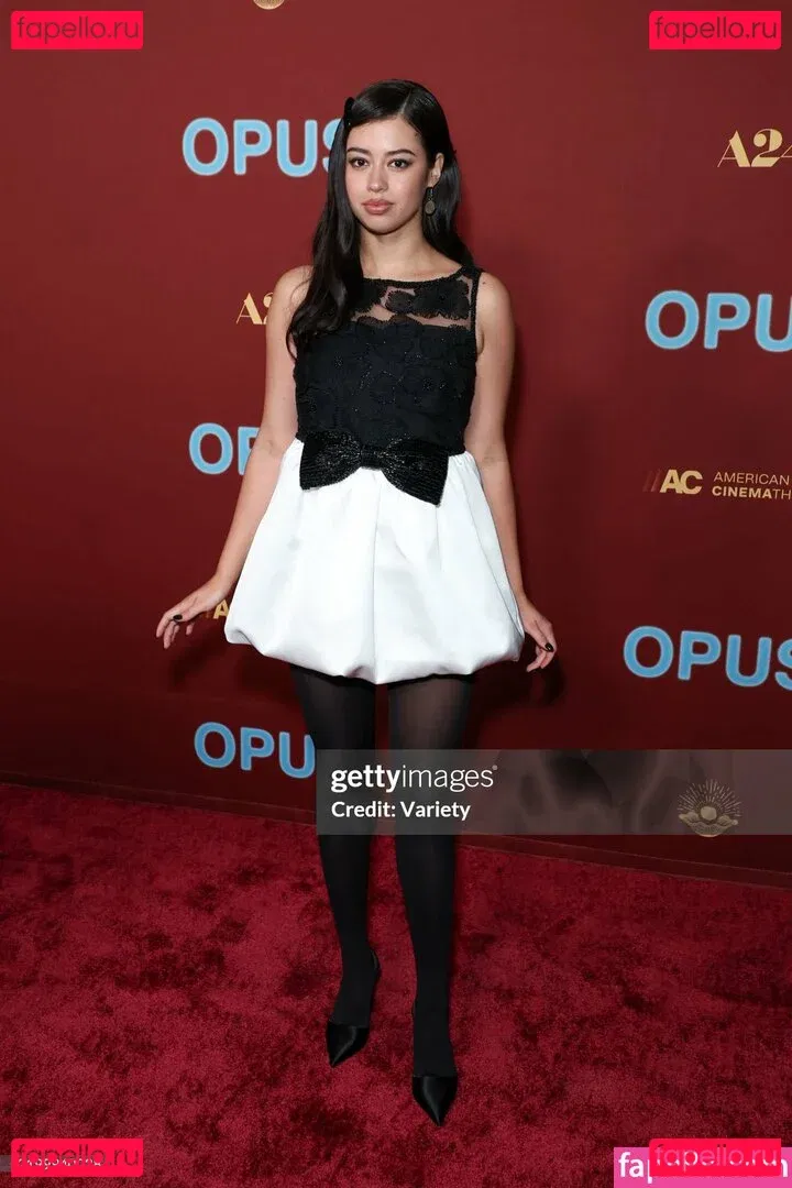 Amber Midthunder Onlyfans Photo Gallery 