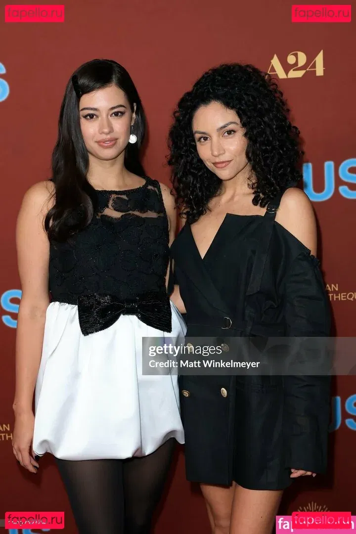 Amber Midthunder Onlyfans Photo Gallery 