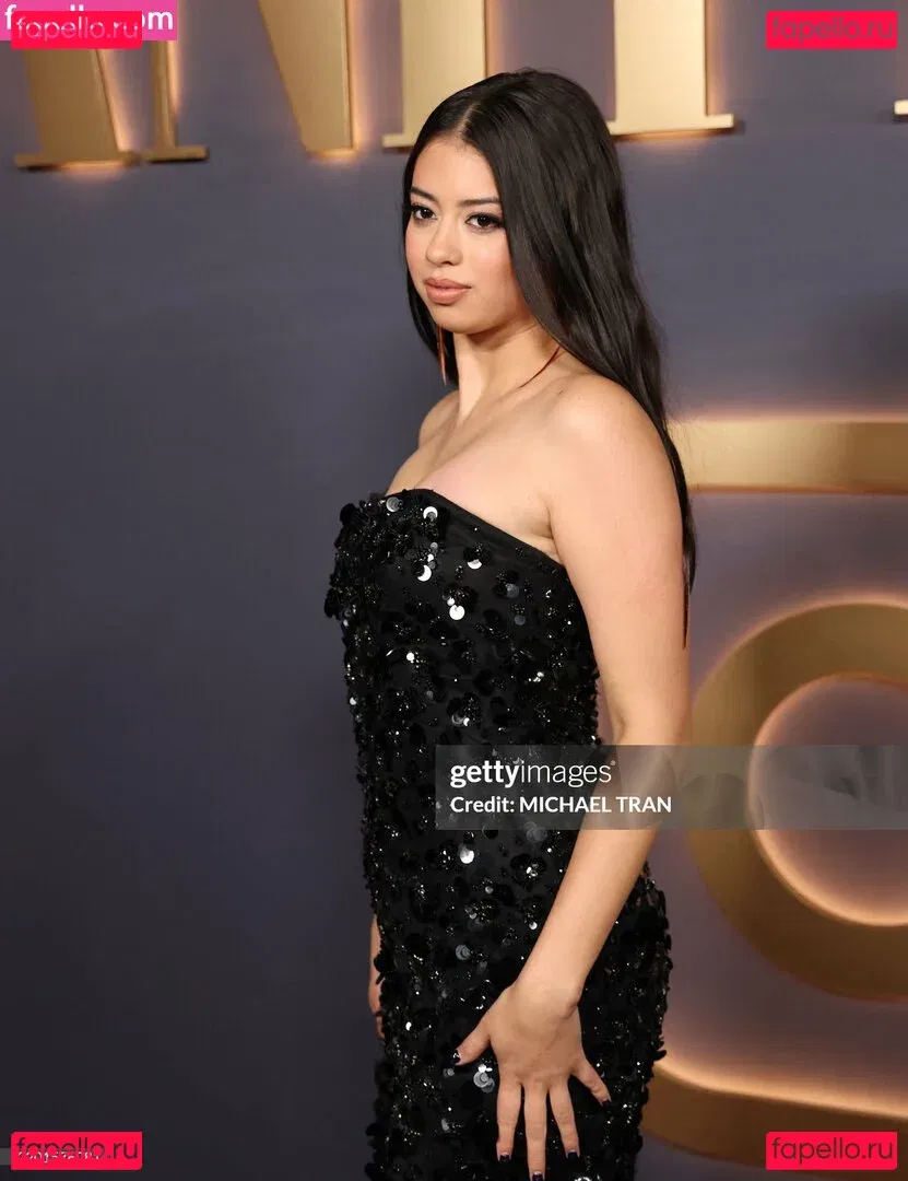 Amber Midthunder Onlyfans Photo Gallery 