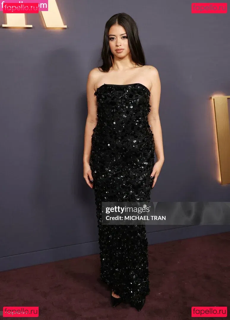 Amber Midthunder Onlyfans Photo Gallery 