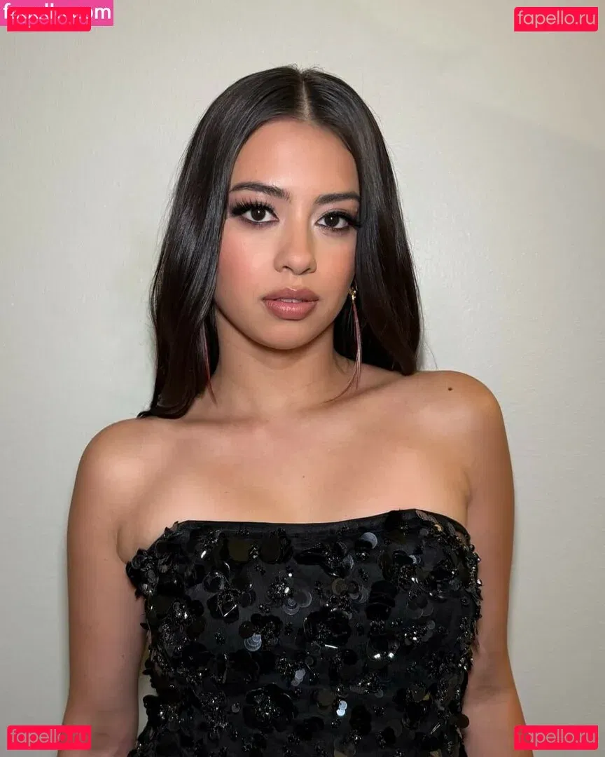 Amber Midthunder Onlyfans Photo Gallery 