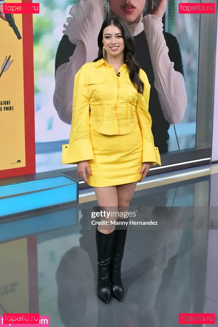 Amber Midthunder Onlyfans Photo Gallery 