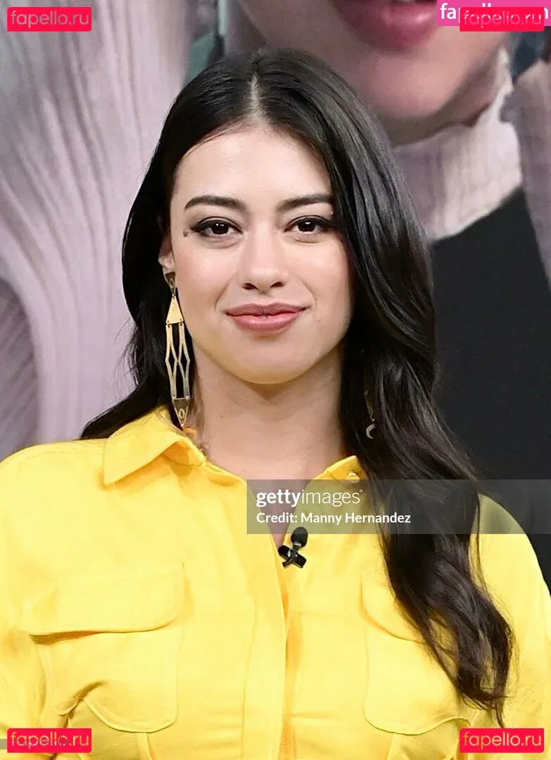 Amber Midthunder Onlyfans Photo Gallery 