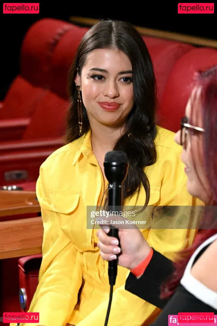 Amber Midthunder Onlyfans Photo Gallery 