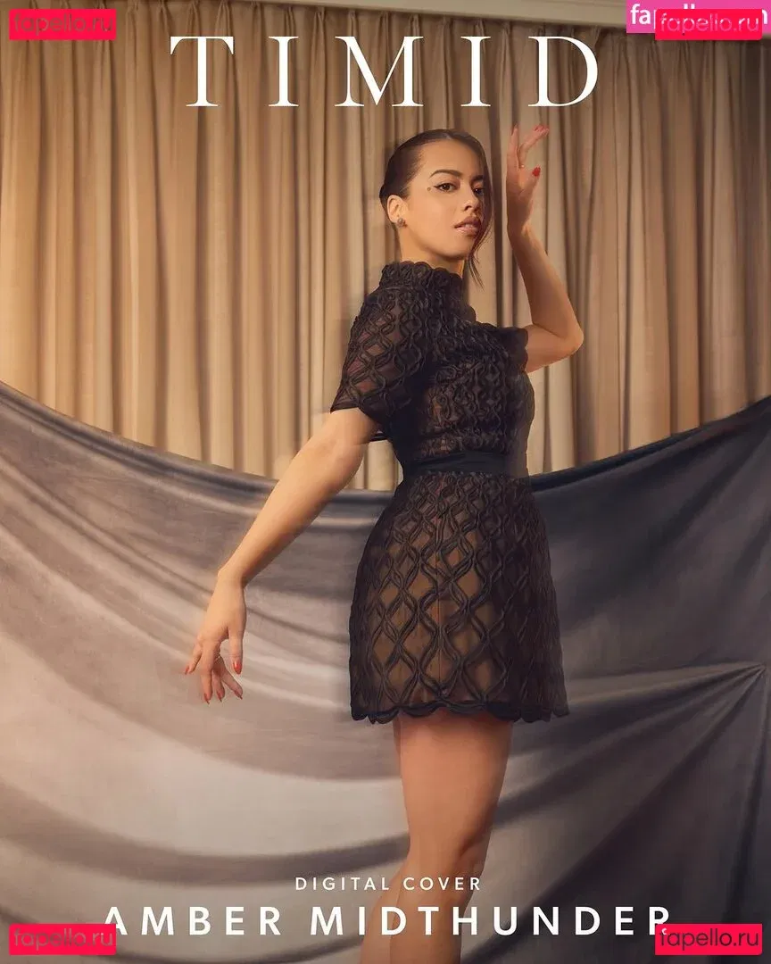 Amber Midthunder Onlyfans Photo Gallery 