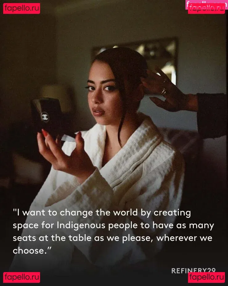 Amber Midthunder Onlyfans Photo Gallery 