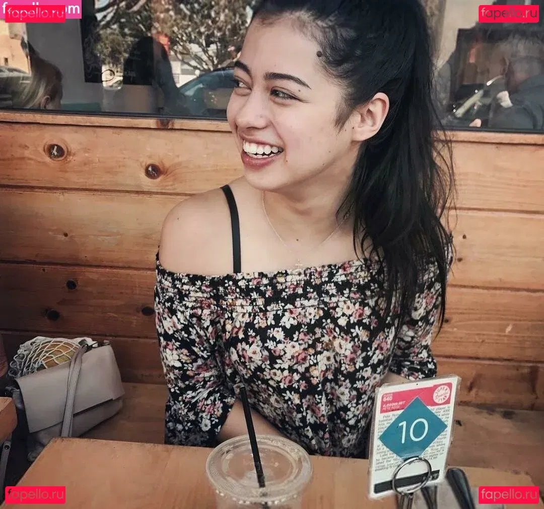 Amber Midthunder Onlyfans Photo Gallery 