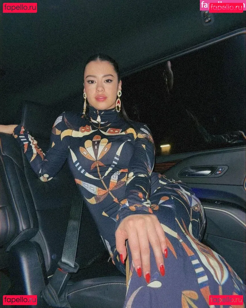 Amber Midthunder Onlyfans Photo Gallery 