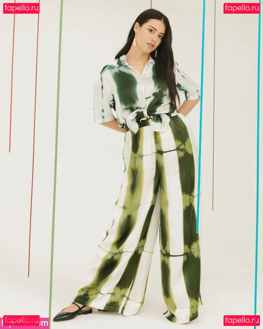 Amber Midthunder Onlyfans Photo Gallery 