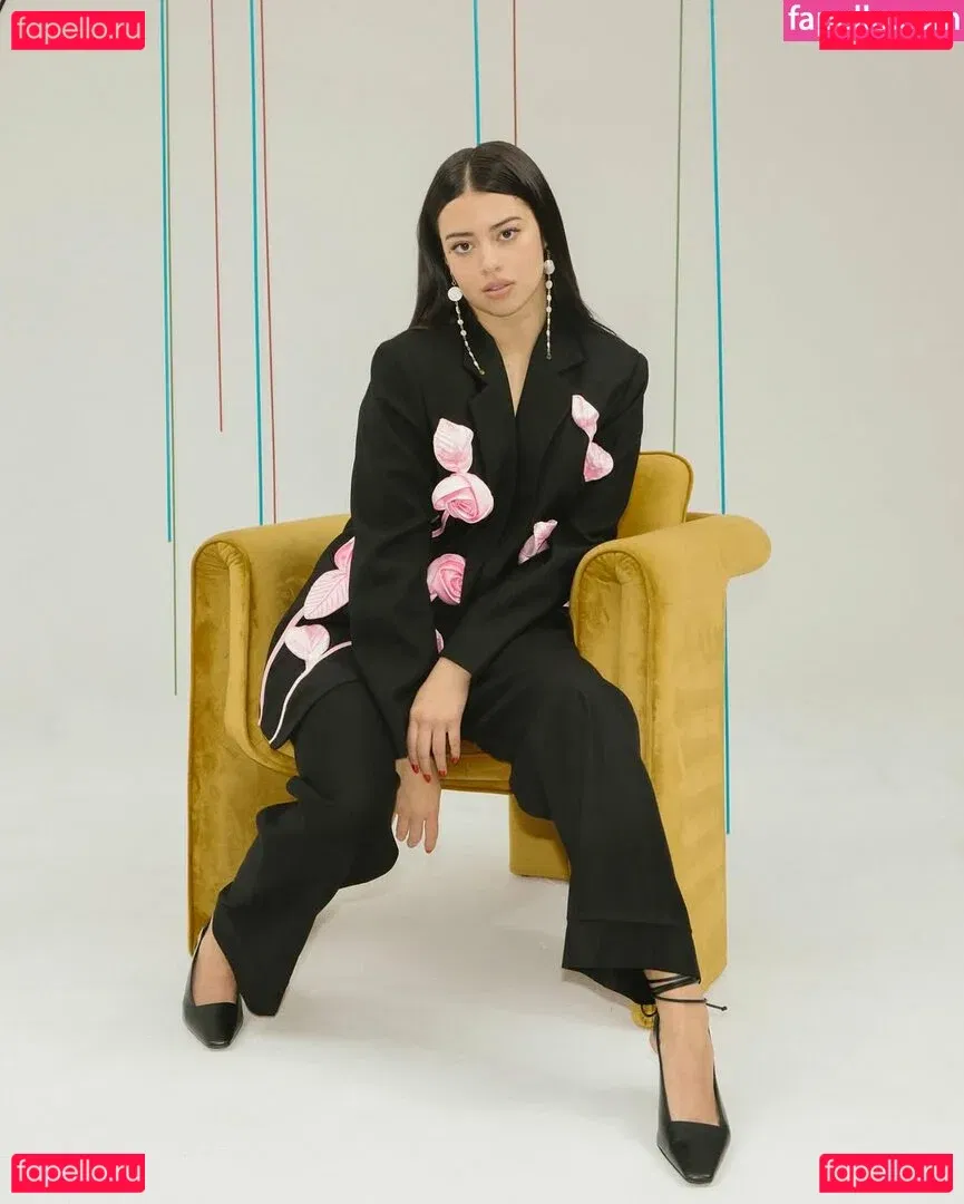 Amber Midthunder Onlyfans Photo Gallery 