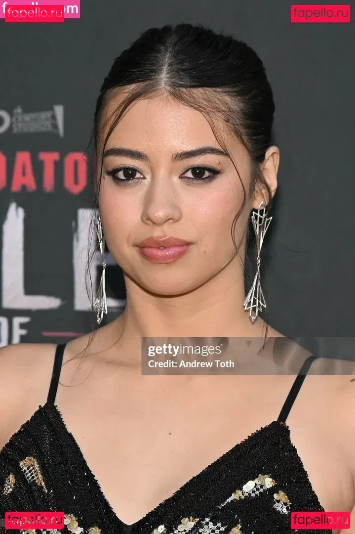 Amber Midthunder Onlyfans Photo Gallery 