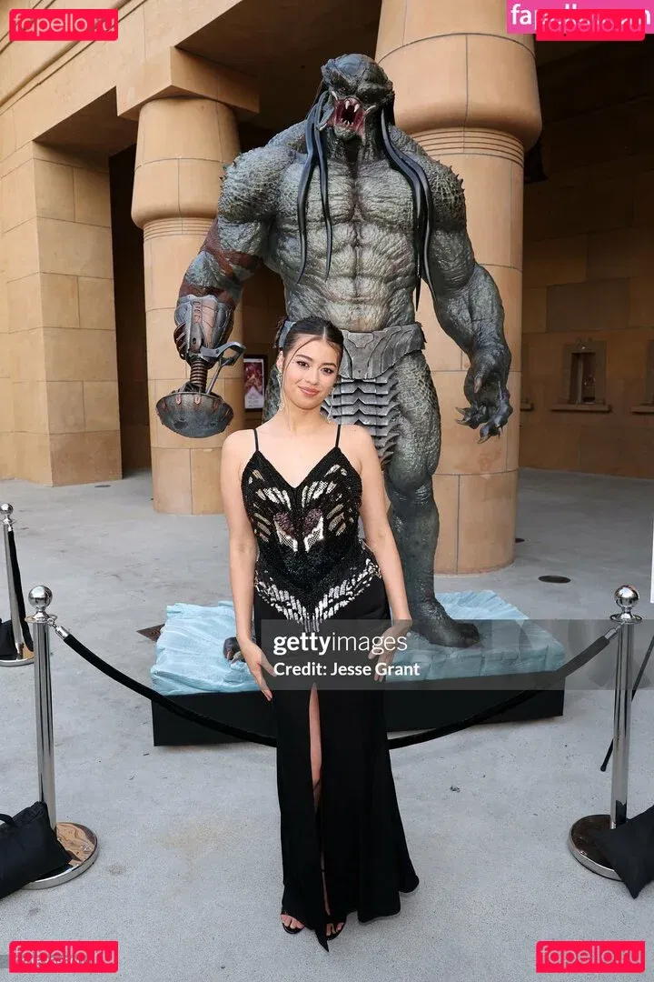 Amber Midthunder Onlyfans Photo Gallery 