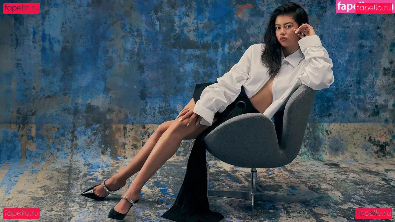 Amber Midthunder Onlyfans Photo Gallery 