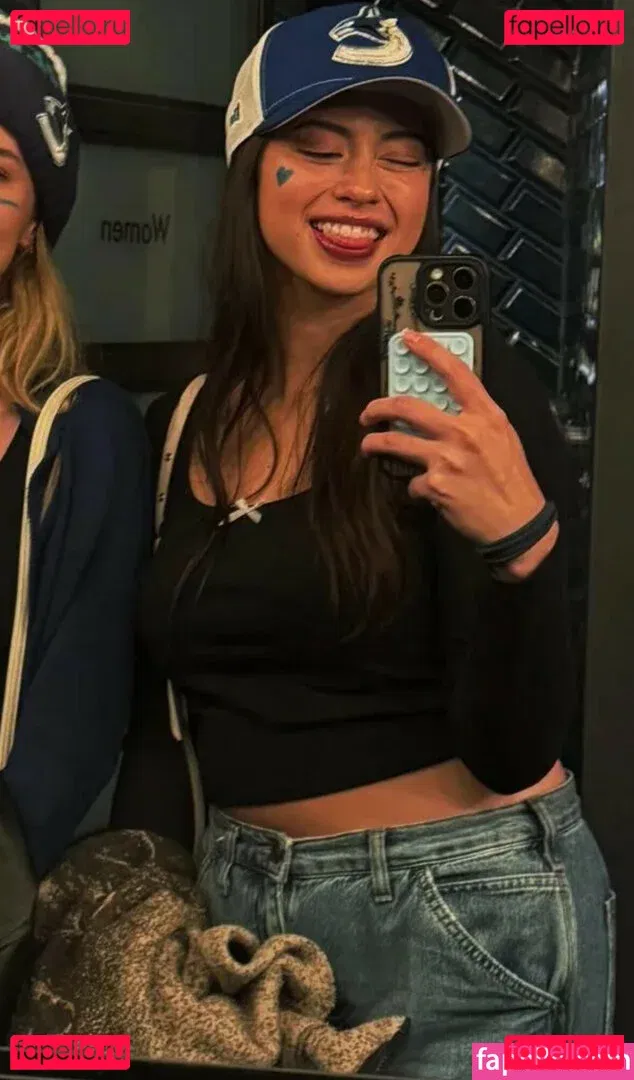 Amber Midthunder Onlyfans Photo Gallery 