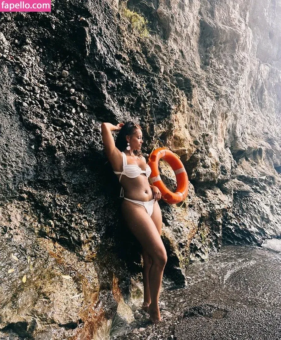 Gabrielle Walsh Onlyfans Photo Gallery 