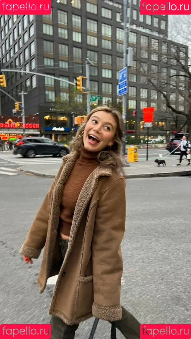 Genevieve Hannelius Onlyfans Photo Gallery 