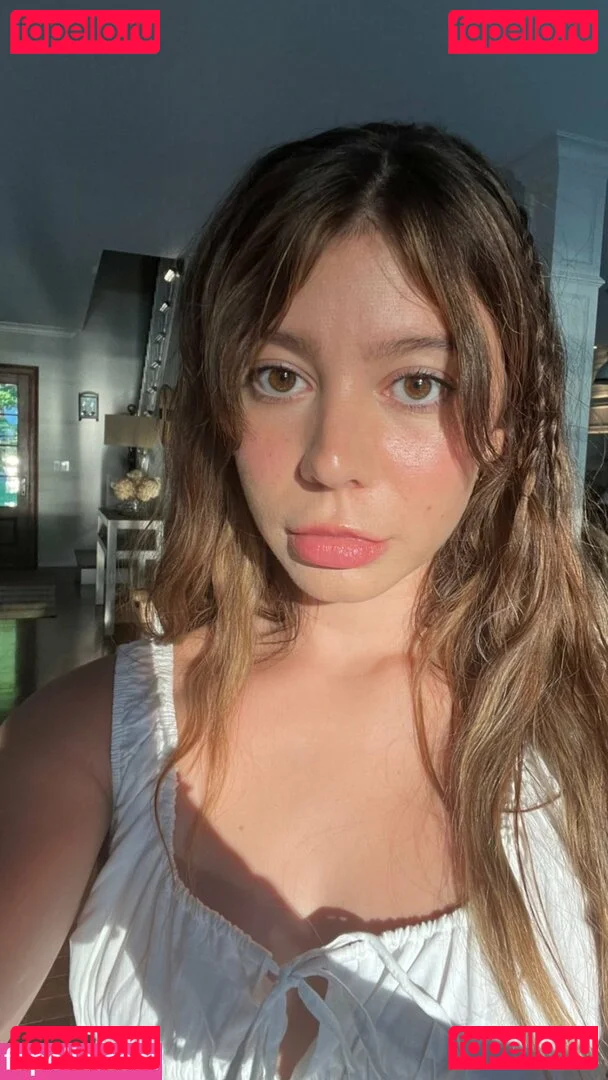 Genevieve Hannelius Onlyfans Photo Gallery 