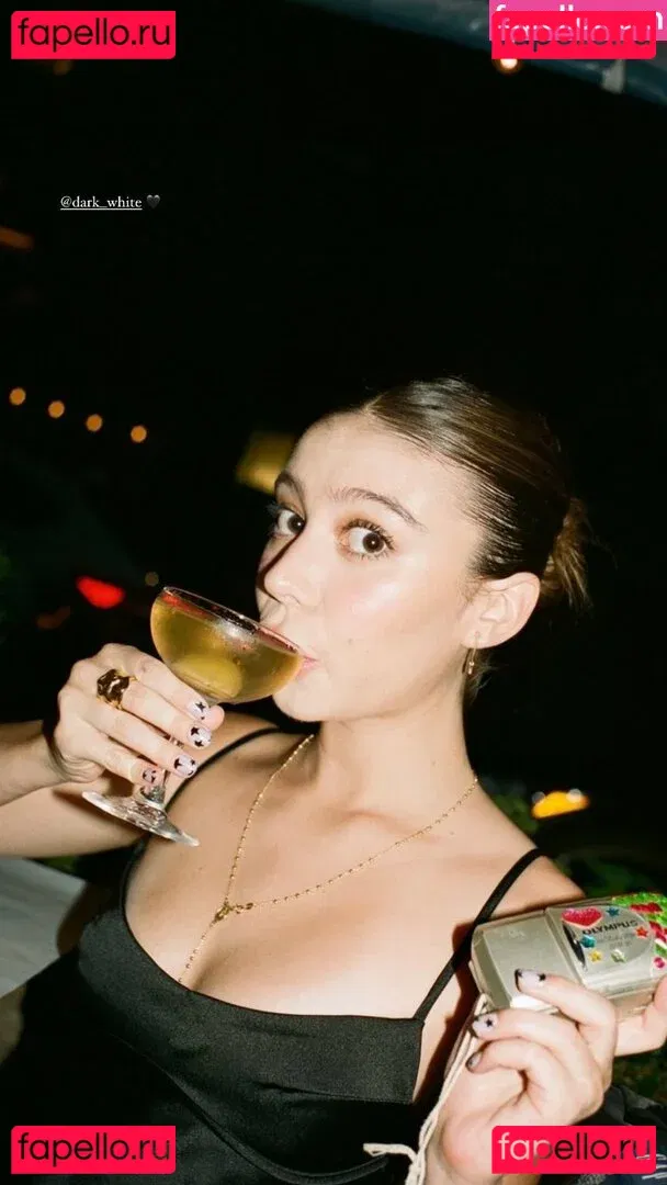 Genevieve Hannelius Onlyfans Photo Gallery 