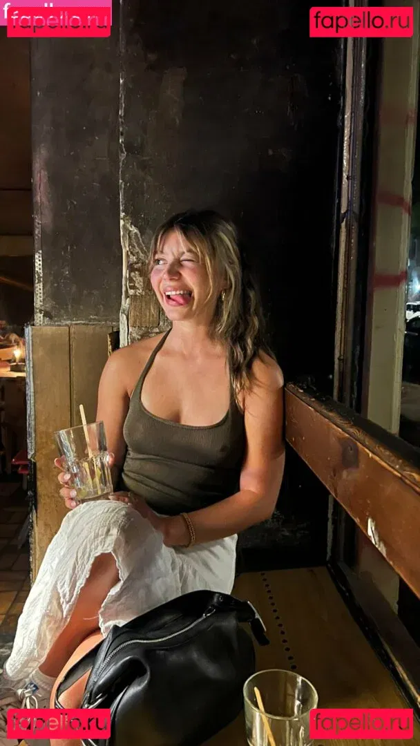 Genevieve Hannelius Onlyfans Photo Gallery 