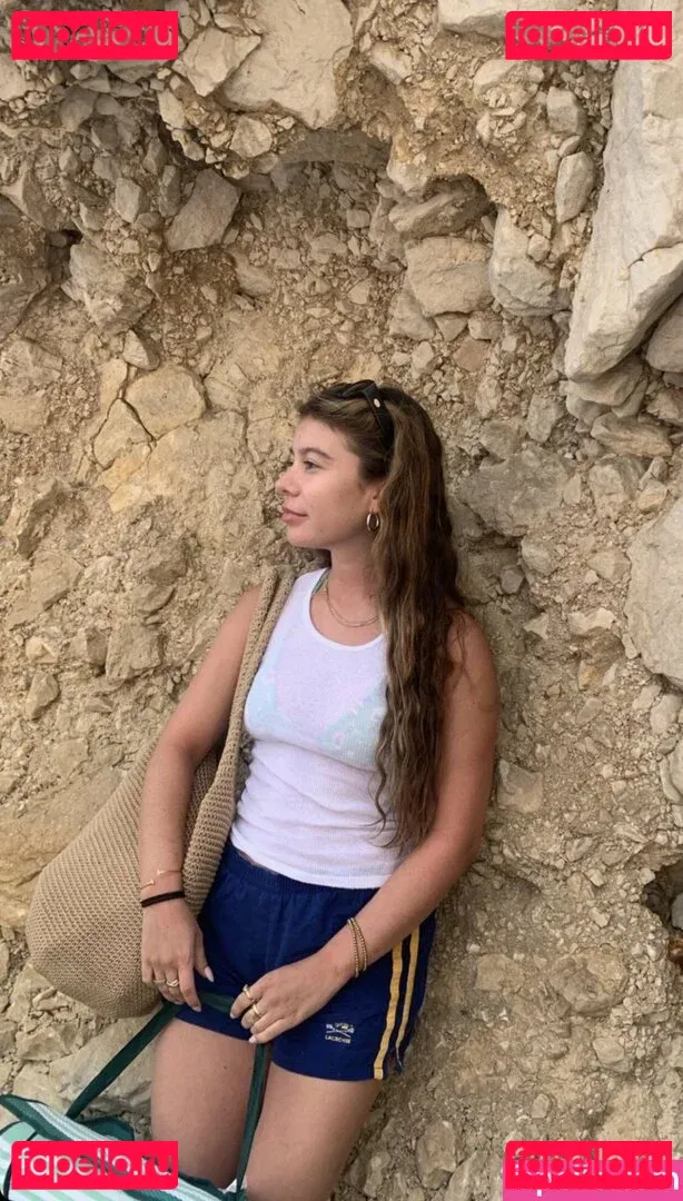 Genevieve Hannelius Onlyfans Photo Gallery 