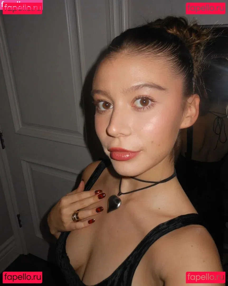 Genevieve Hannelius Onlyfans Photo Gallery 