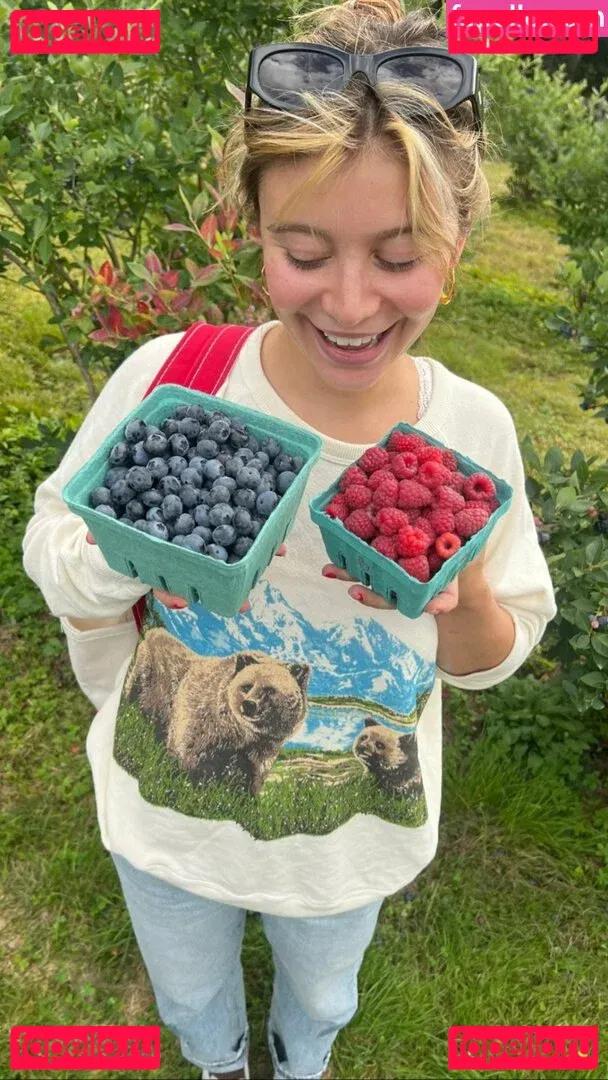 Genevieve Hannelius Onlyfans Photo Gallery 