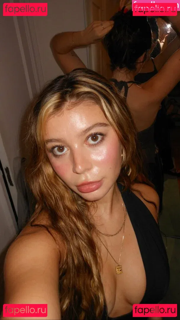 Genevieve Hannelius Onlyfans Photo Gallery 