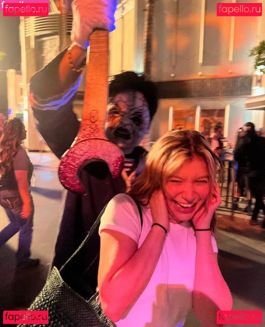 Genevieve Hannelius Onlyfans Photo Gallery 