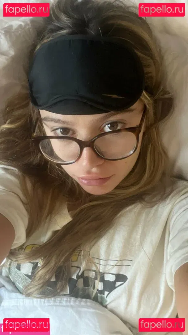 Genevieve Hannelius Onlyfans Photo Gallery 