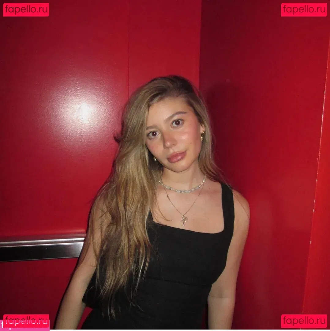 Genevieve Hannelius Onlyfans Photo Gallery 