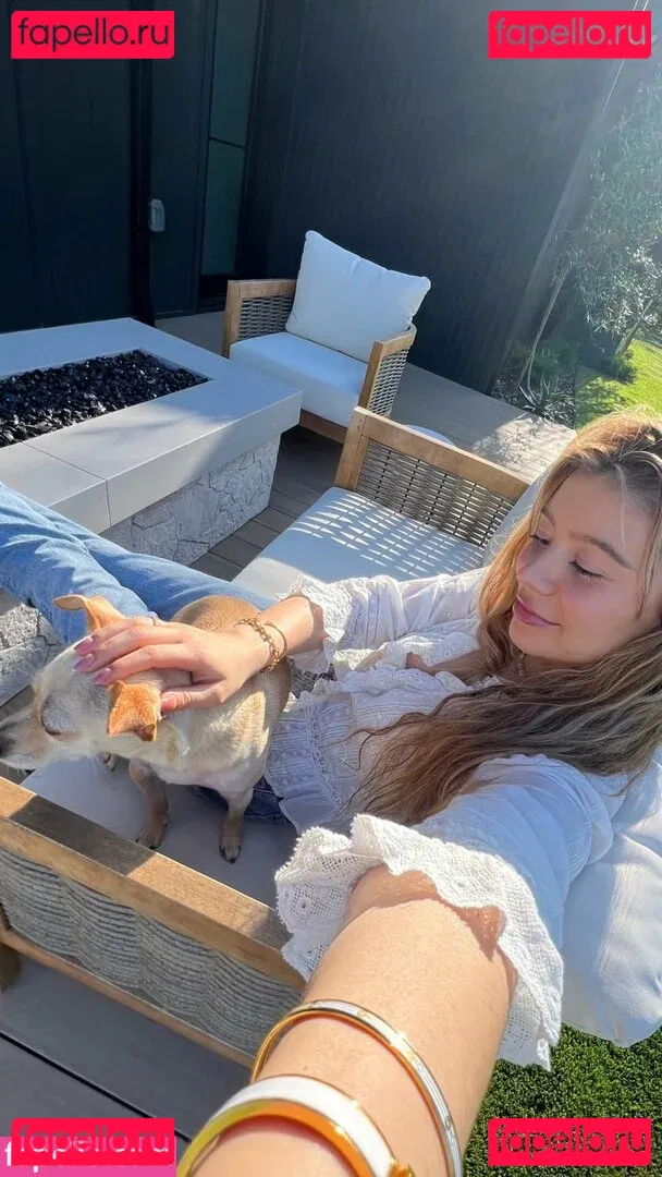 Genevieve Hannelius Onlyfans Photo Gallery 