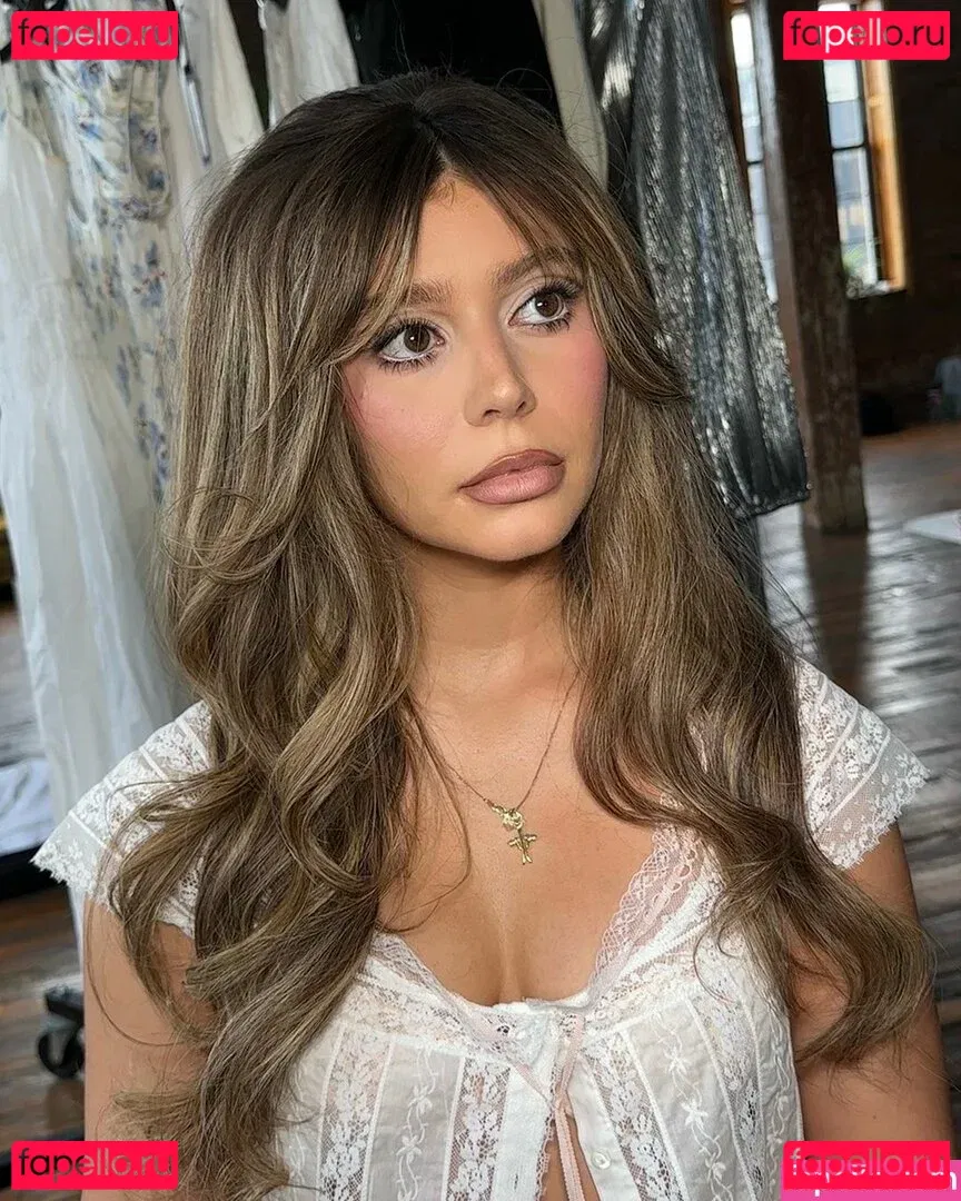 Genevieve Hannelius Onlyfans Photo Gallery 