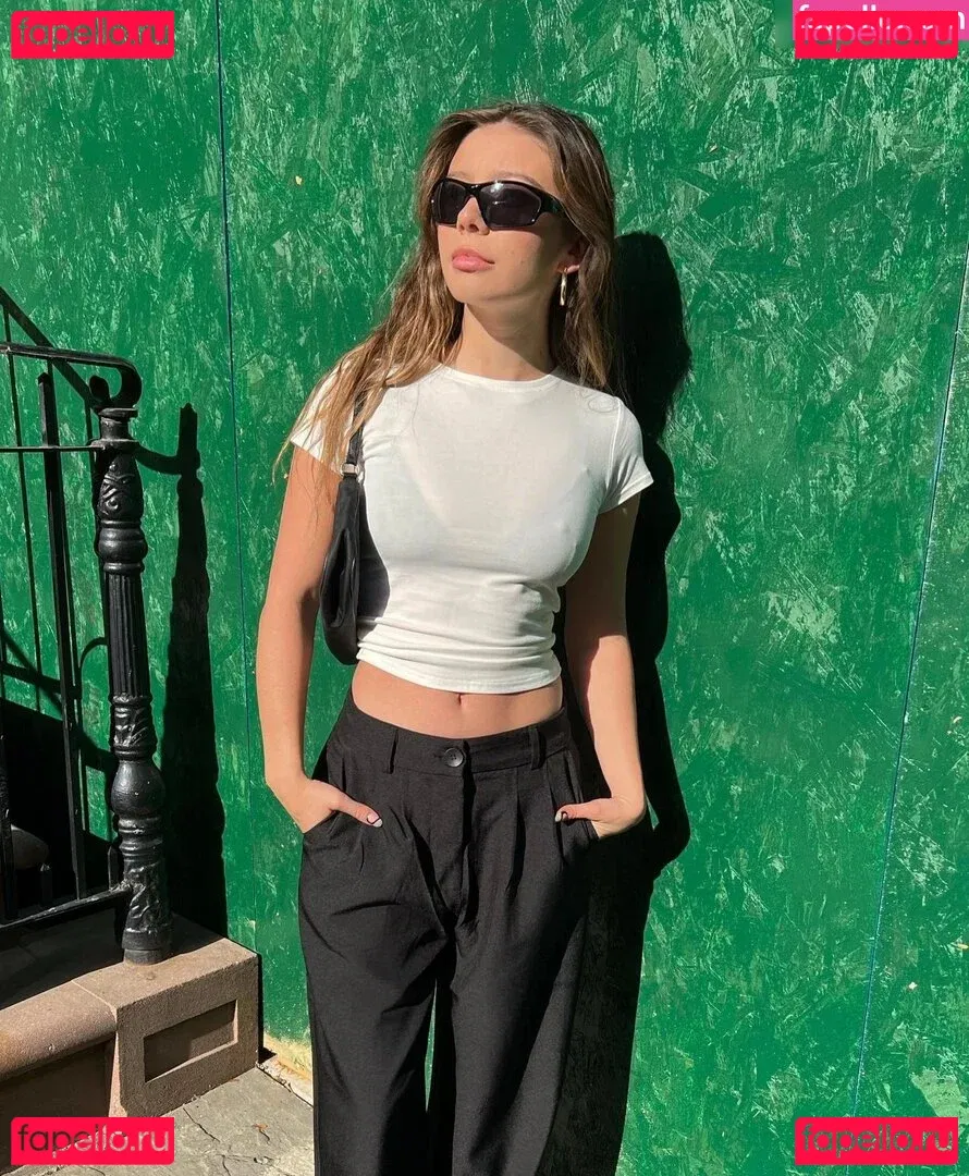 Genevieve Hannelius Onlyfans Photo Gallery 