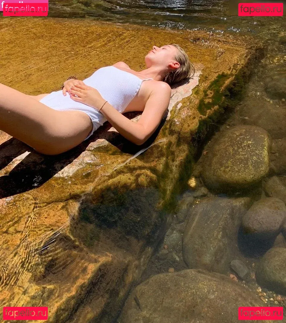 Genevieve Hannelius Onlyfans Photo Gallery 