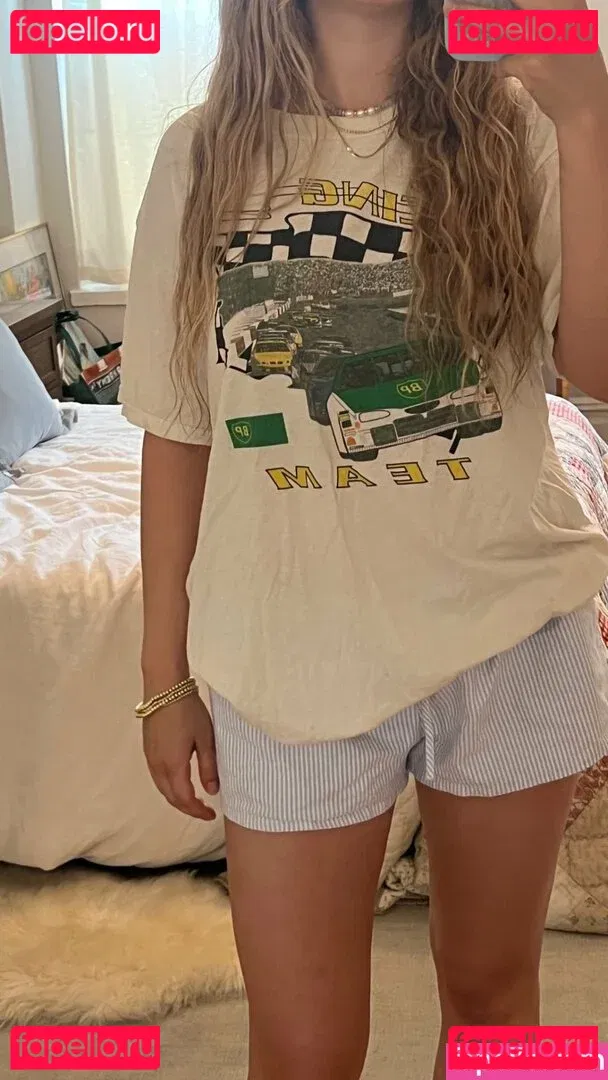 Genevieve Hannelius Onlyfans Photo Gallery 