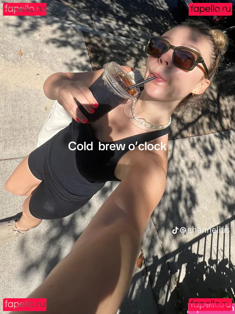 Genevieve Hannelius Onlyfans Photo Gallery 