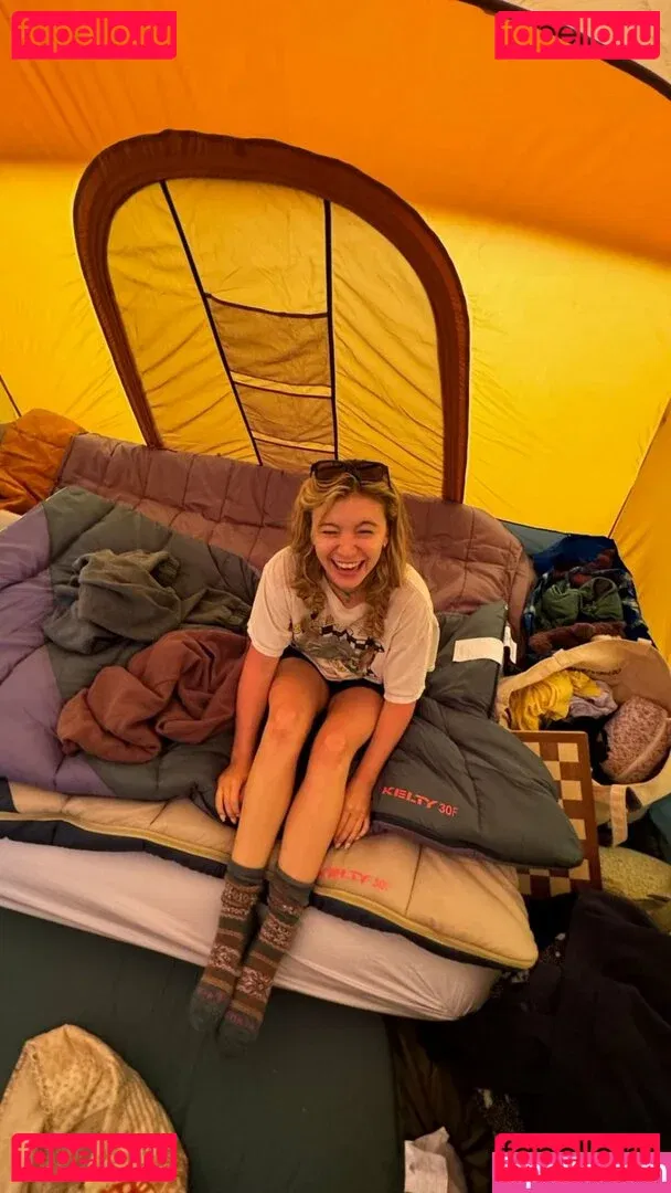 Genevieve Hannelius Onlyfans Photo Gallery 