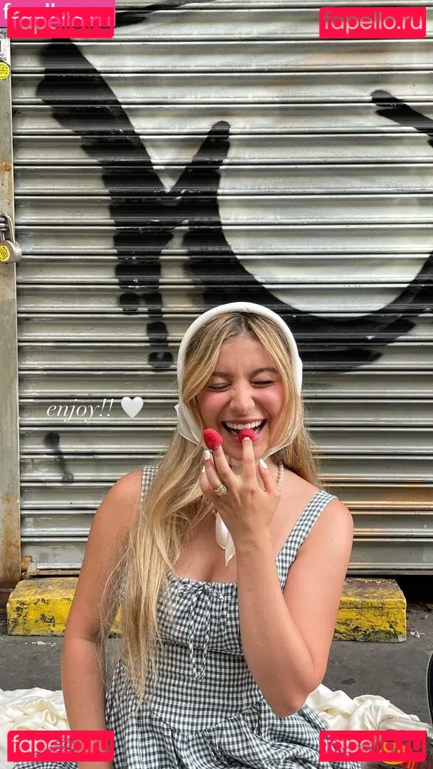 Genevieve Hannelius Onlyfans Photo Gallery 