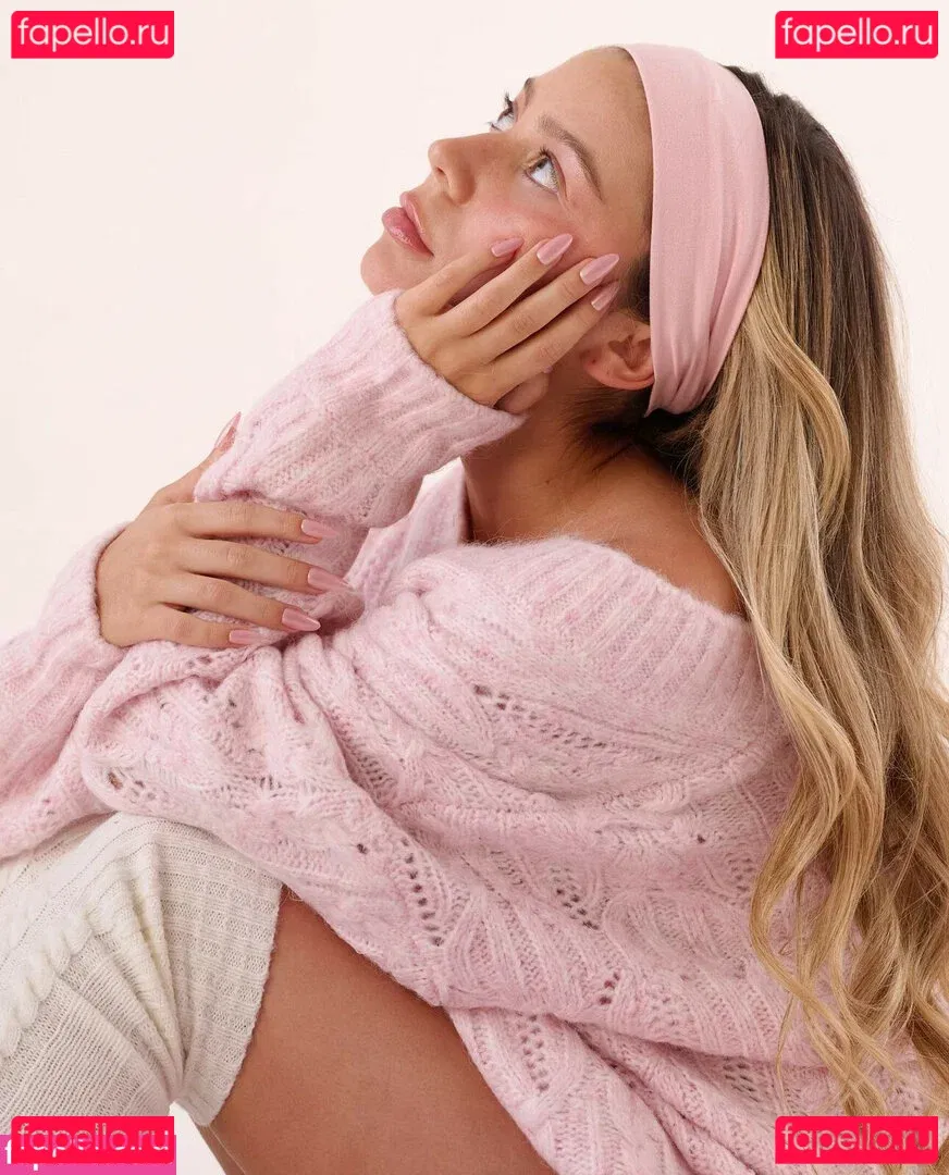 Genevieve Hannelius Onlyfans Photo Gallery 