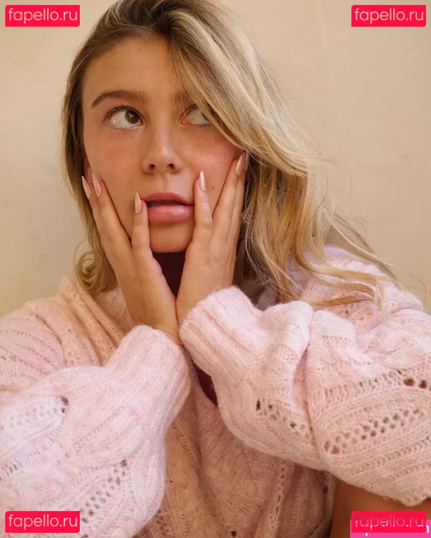 Genevieve Hannelius Onlyfans Photo Gallery 