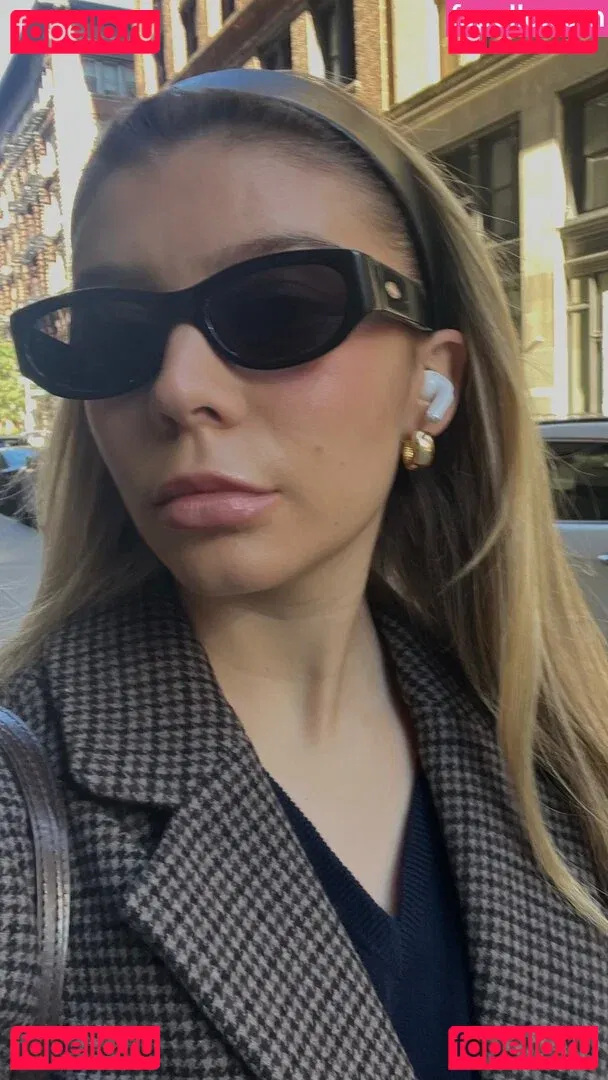 Genevieve Hannelius Onlyfans Photo Gallery 