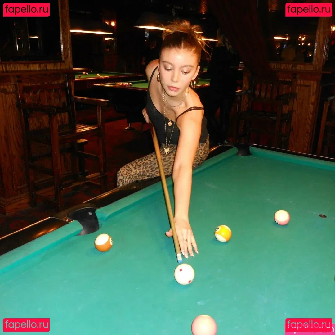 Genevieve Hannelius Onlyfans Photo Gallery 